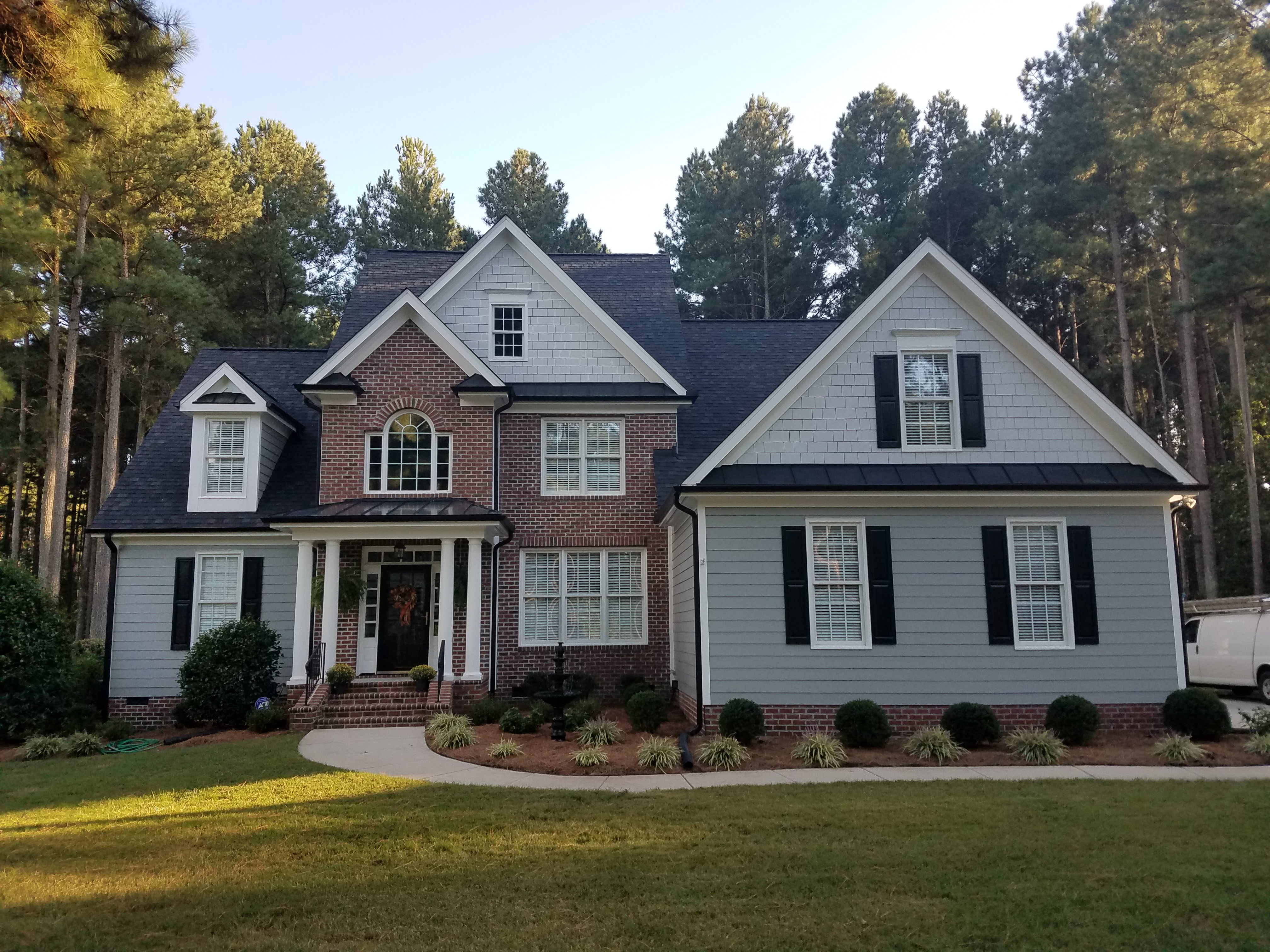 Seamless gutter installation – alternate angle